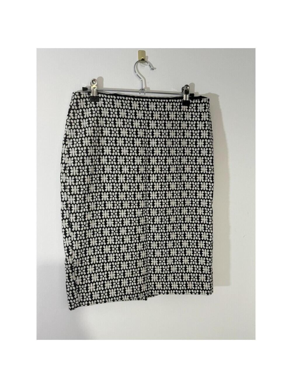 Banana Republic Black and White Patterned Pencil Skirt Size 6
